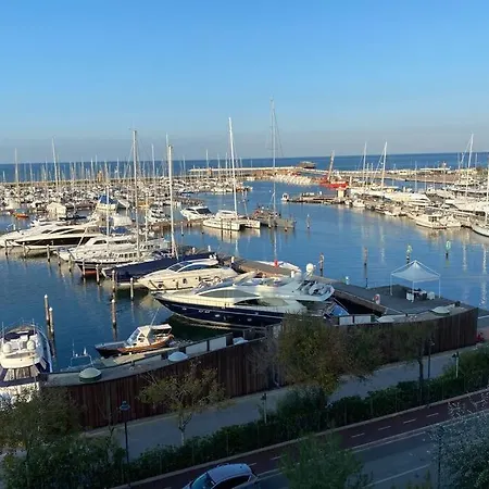 Daire Con Terrazza Vista Darsena Di *